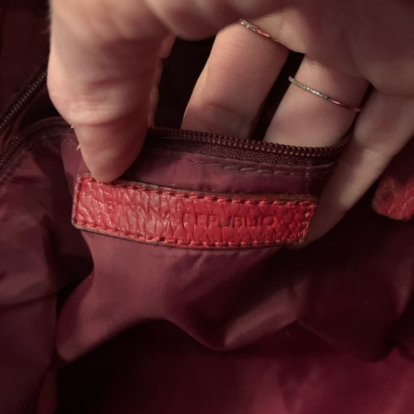 Red leather Banana Republic Shoulder Bag - Picture 5 of 7